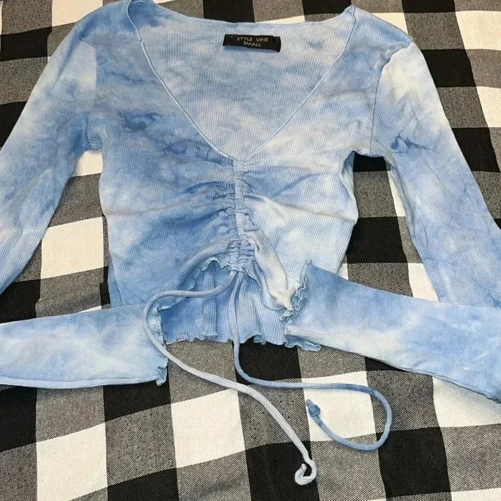 Style Vine boutique tye dye crop top size small